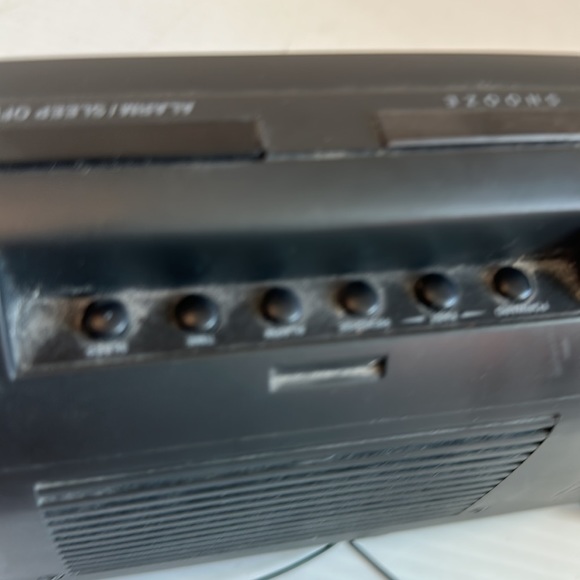 Black Lennox Sound Alarm Clock AM FM Radio CR-773 Digital w/ Large Display - Picture 6 of 8